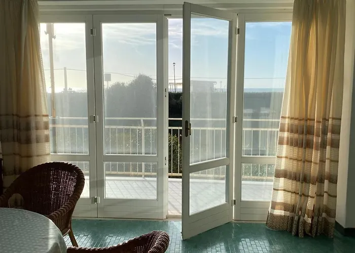 公寓 A Casa Di Emanuela E Mauro 莱万托